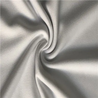 Recyklovaná látka na plavky