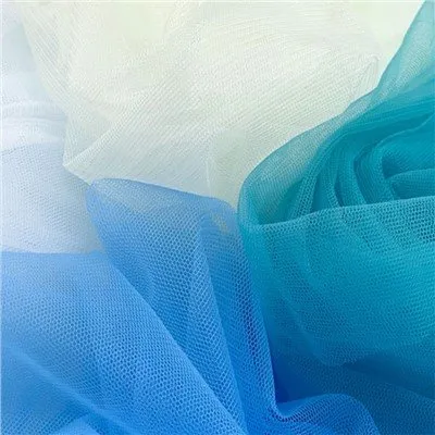 Udržitelná tylová tkanina