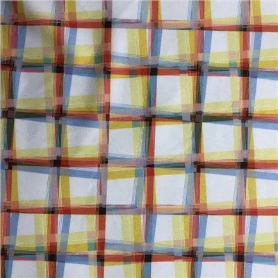 Barevná mřížková tkanina